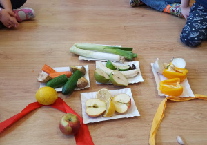 Poznajemy owoce i warzywa od wewnątrz.